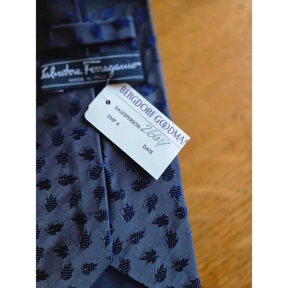 Salvatore Ferragamo Men Silk Tie Grey Blue Leaf Pattern Italy New Bergdorf Tag